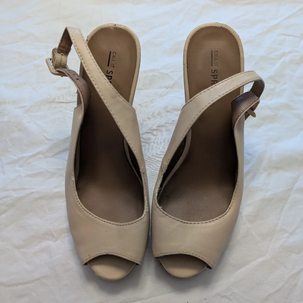 Women's Wedge Heels - Picture 2 of 3